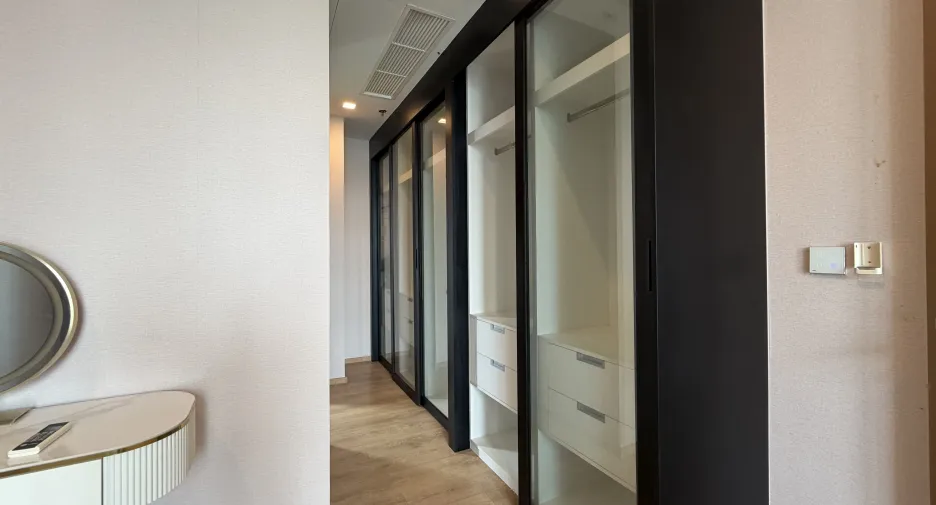 For rent 1 bed condo in Watthana, Bangkok