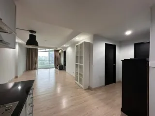 Condo en venta de 3 habitaciones en Din Daeng, Bangkok