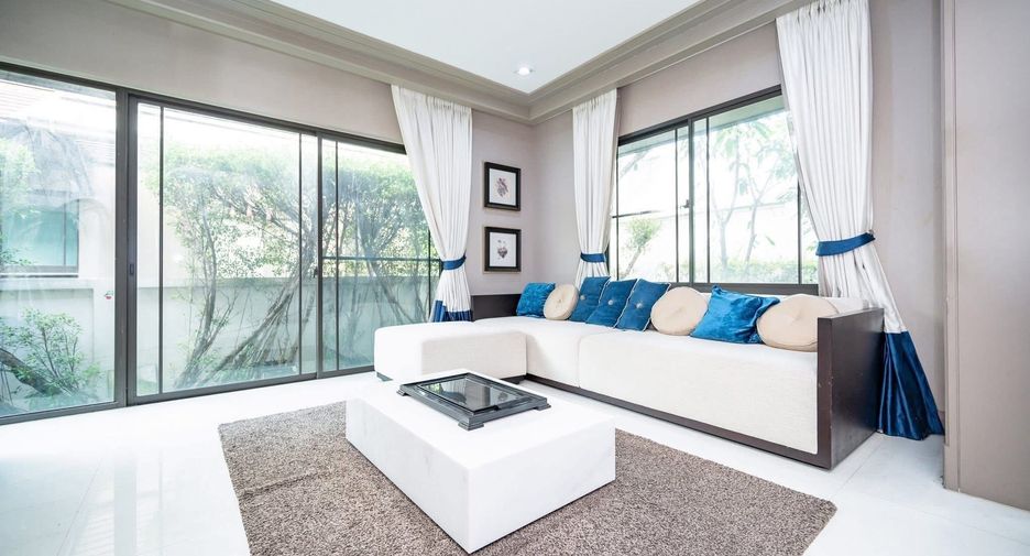 Casa en venta y en alquiler de 5 habitaciones en Sai Mai, Bangkok