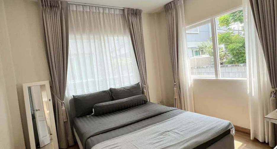 For rent 4 bedrooms house in Prawet, Bangkok