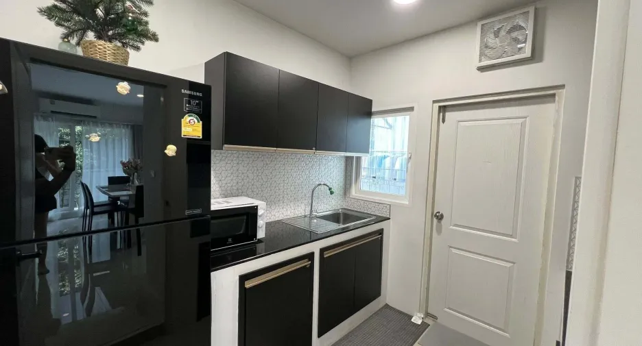 For rent 4 bedrooms house in Prawet, Bangkok
