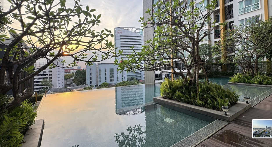 Condo en alquiler de 2 habitaciones en Phaya Thai, Bangkok