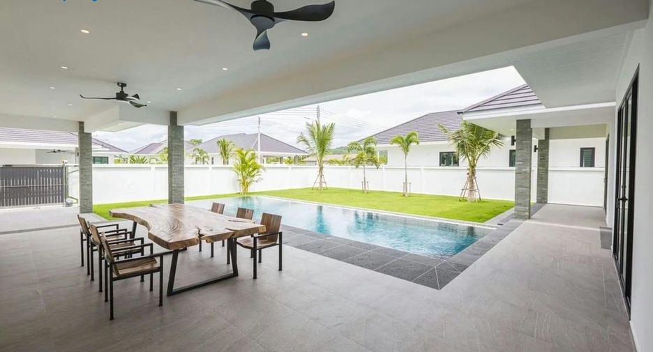 For sale 3 ベッドルーム villa in Hua Hin, Prachuap Khiri Khan