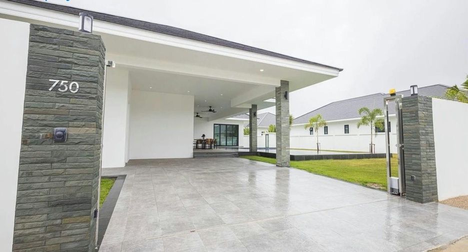 For sale 3 ベッドルーム villa in Hua Hin, Prachuap Khiri Khan