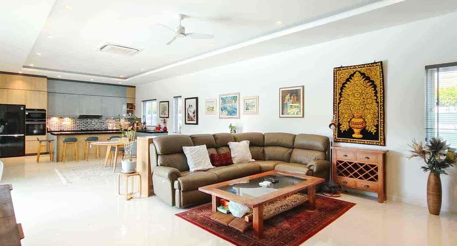 For sale 3 ベッドルーム villa in Hua Hin, Prachuap Khiri Khan