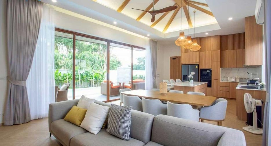 For sale 4 ベッドルーム villa in Hua Hin, Prachuap Khiri Khan