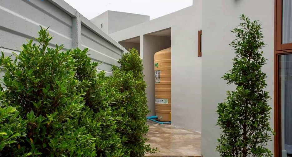 For sale 4 ベッドルーム villa in Hua Hin, Prachuap Khiri Khan