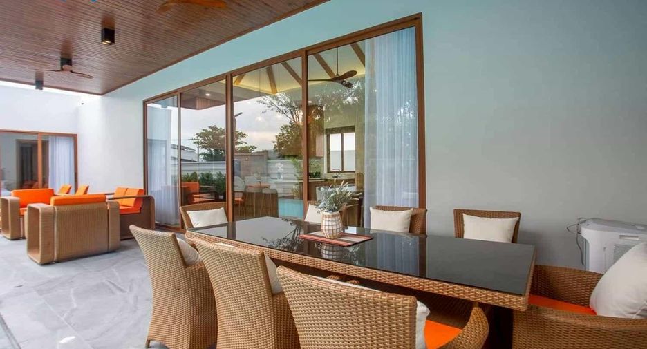 For sale 4 ベッドルーム villa in Hua Hin, Prachuap Khiri Khan
