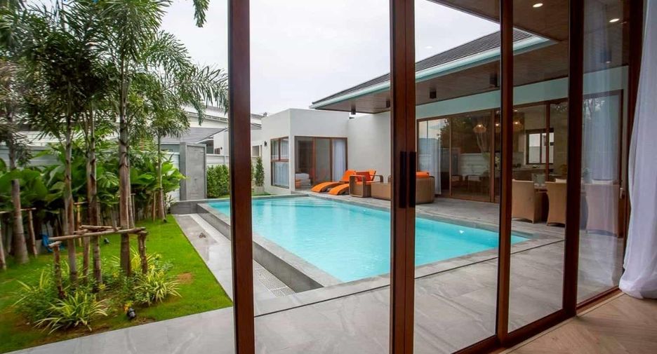 For sale 4 ベッドルーム villa in Hua Hin, Prachuap Khiri Khan
