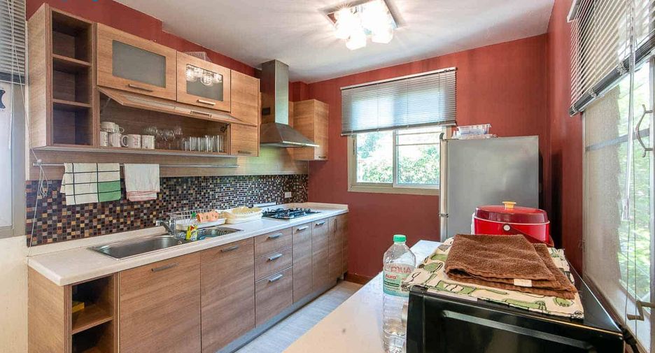 For sale 2 ベッドルーム townhouse in Cha Am, Phetchaburi