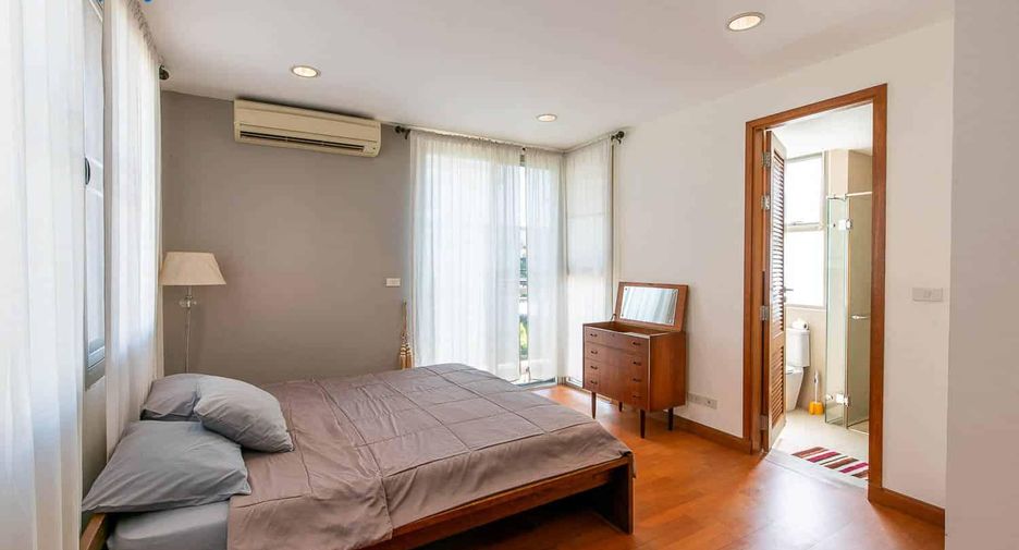 For sale 2 ベッドルーム townhouse in Cha Am, Phetchaburi
