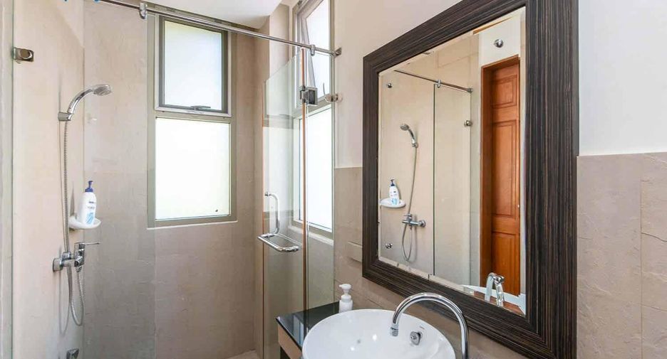 For sale 2 ベッドルーム townhouse in Cha Am, Phetchaburi