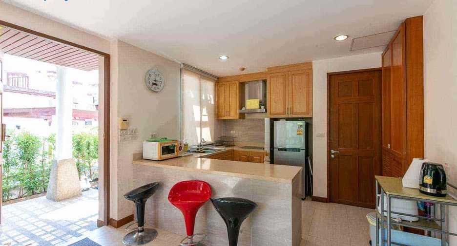For sale 3 ベッドルーム townhouse in Cha Am, Phetchaburi