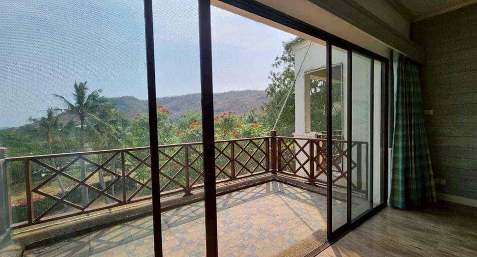 For sale 2 bedrooms condo in Cha Am, Phetchaburi