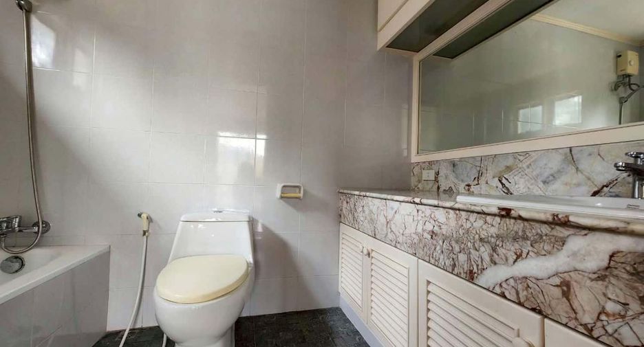 For sale 2 bedrooms condo in Cha Am, Phetchaburi