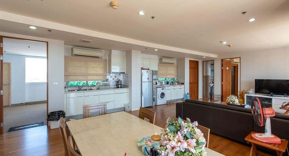 For sale 2 ベッドルーム condo in Cha Am, Phetchaburi