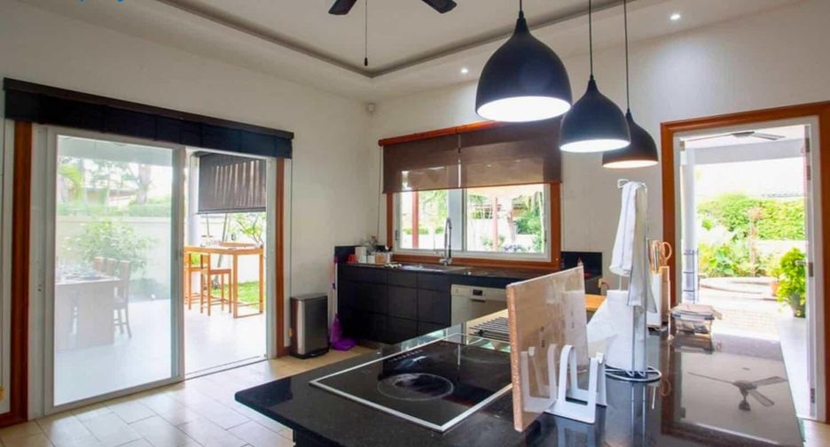 For sale 3 ベッドルーム villa in Hua Hin, Prachuap Khiri Khan