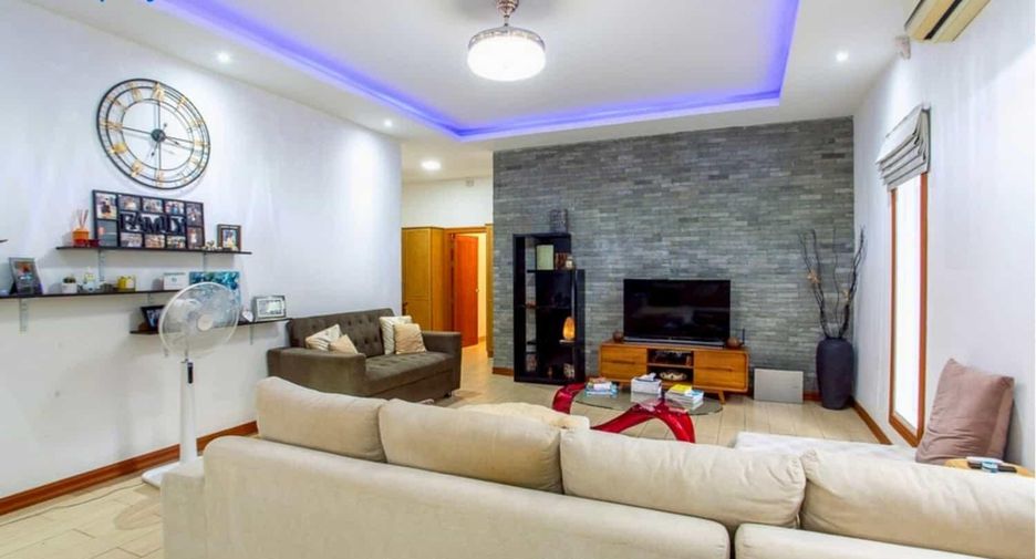 For sale 3 ベッドルーム villa in Hua Hin, Prachuap Khiri Khan