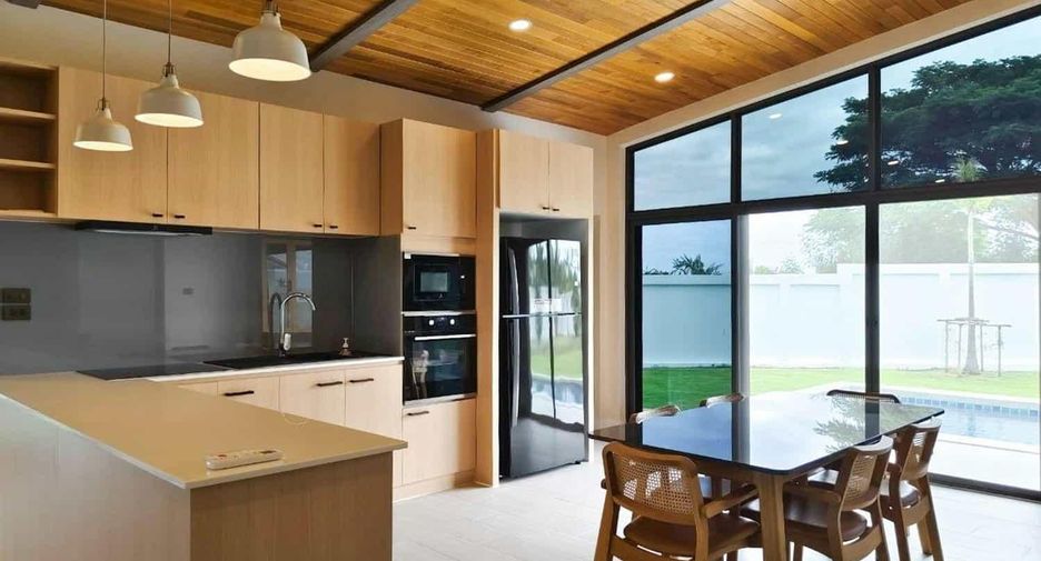 For sale 3 ベッドルーム villa in Hua Hin, Prachuap Khiri Khan