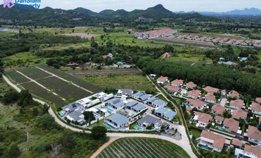 For sale 3 ベッドルーム villa in Hua Hin, Prachuap Khiri Khan