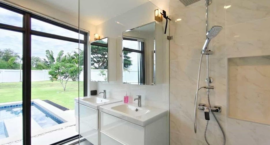 For sale 3 ベッドルーム villa in Hua Hin, Prachuap Khiri Khan