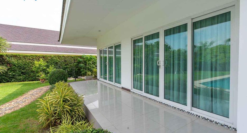 For sale 6 bedrooms villa in Cha Am, Phetchaburi