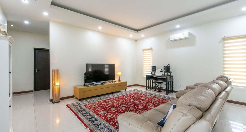 For sale 6 bedrooms villa in Cha Am, Phetchaburi