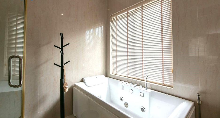 For sale 6 bedrooms villa in Cha Am, Phetchaburi