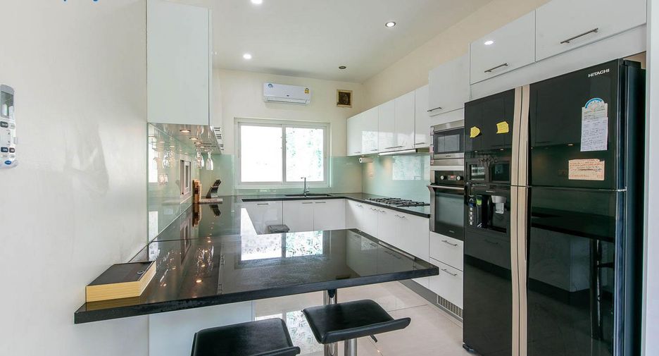 For sale 6 bedrooms villa in Cha Am, Phetchaburi