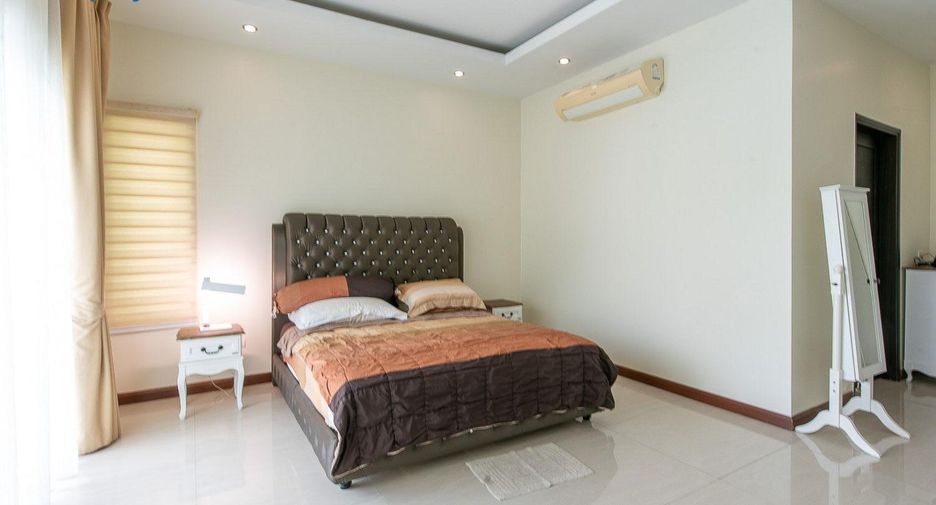 For sale 6 bedrooms villa in Cha Am, Phetchaburi