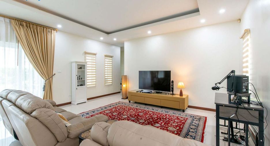 For sale 6 bedrooms villa in Cha Am, Phetchaburi