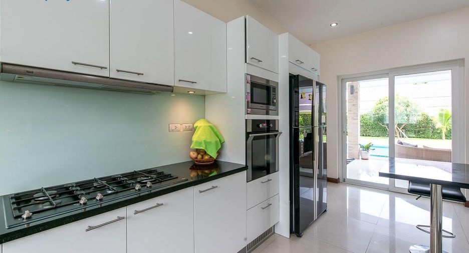 For sale 6 bedrooms villa in Cha Am, Phetchaburi