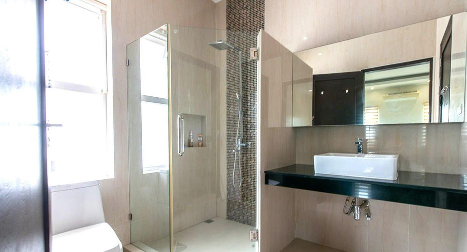 For sale 6 bedrooms villa in Cha Am, Phetchaburi