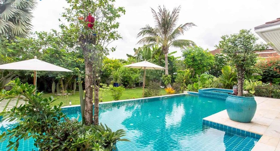 For sale 3 ベッドルーム villa in Hua Hin, Prachuap Khiri Khan