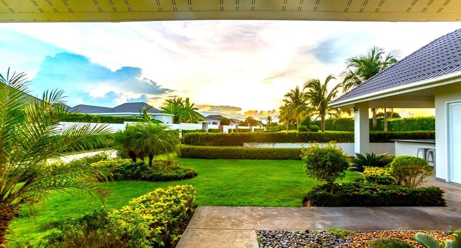For sale 3 ベッドルーム villa in Hua Hin, Prachuap Khiri Khan