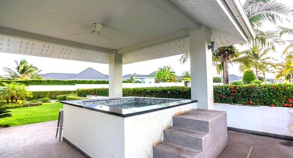 For sale 3 ベッドルーム villa in Hua Hin, Prachuap Khiri Khan