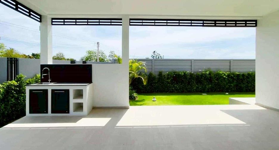For sale 3 ベッドルーム villa in Hua Hin, Prachuap Khiri Khan