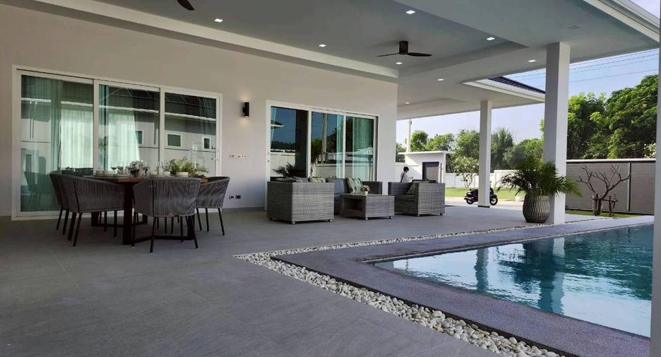 For sale 3 ベッドルーム villa in Hua Hin, Prachuap Khiri Khan