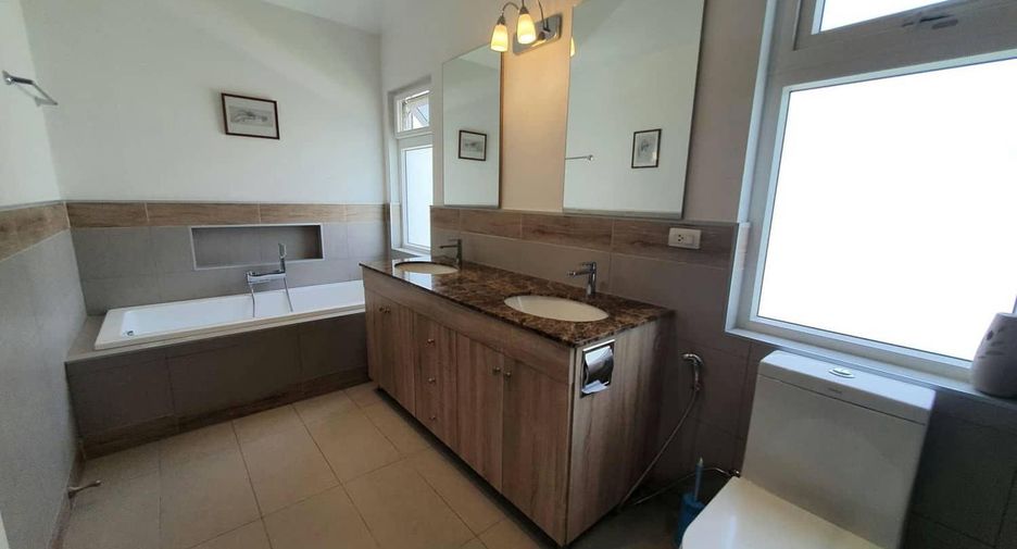 Villa en venta de 4 habitaciones en Hua Hin, Prachuap Khiri Khan