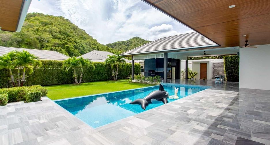 For sale 3 ベッドルーム villa in Hua Hin, Prachuap Khiri Khan
