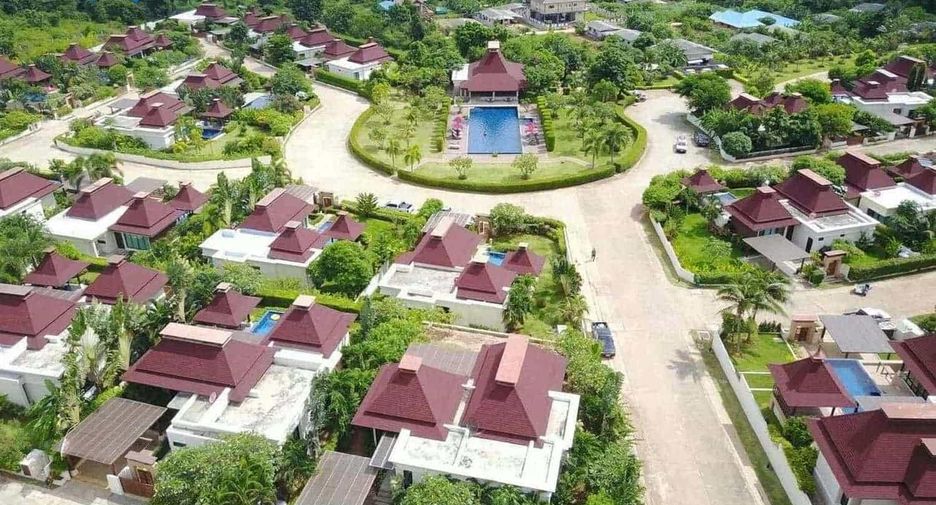 For sale 5 ベッドルーム villa in Pran Buri, Prachuap Khiri Khan