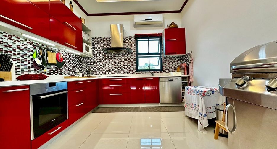 For sale 3 ベッドルーム villa in Hua Hin, Prachuap Khiri Khan