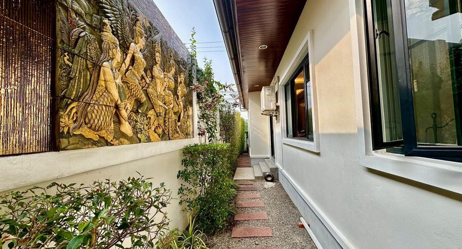 For sale 3 ベッドルーム villa in Hua Hin, Prachuap Khiri Khan