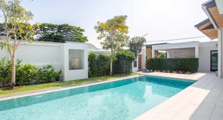 For sale 3 bedrooms villa in Hua Hin, Prachuap Khiri Khan