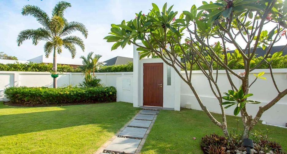 For sale 3 ベッドルーム villa in Hua Hin, Prachuap Khiri Khan