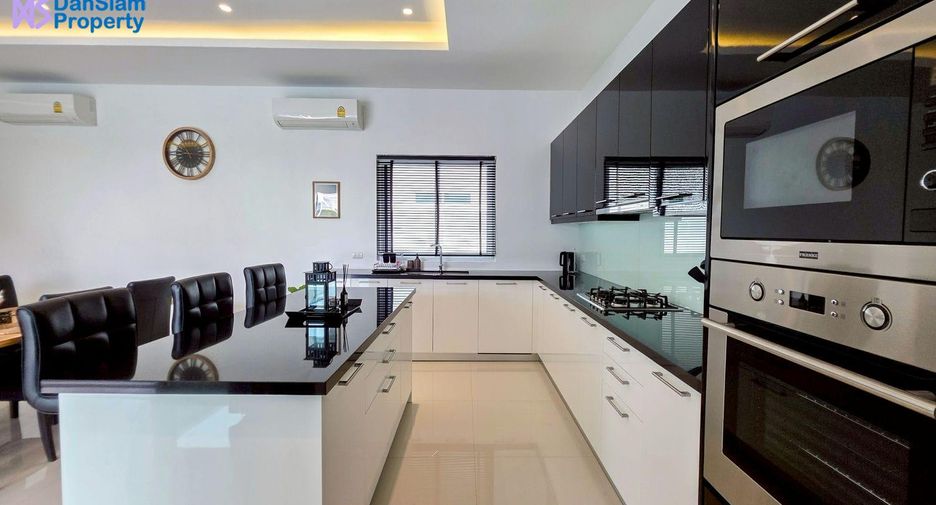 For sale 3 bedrooms villa in Hua Hin, Prachuap Khiri Khan