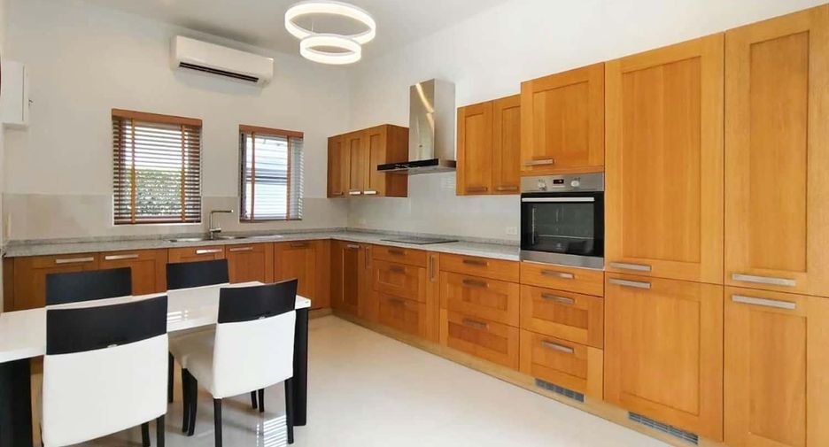 For sale 3 ベッドルーム villa in Hua Hin, Prachuap Khiri Khan