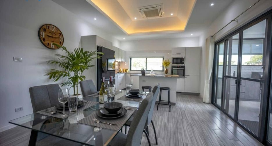 Villa zum Kauf mit Studio in Hua Hin, Prachuap Khiri Khan