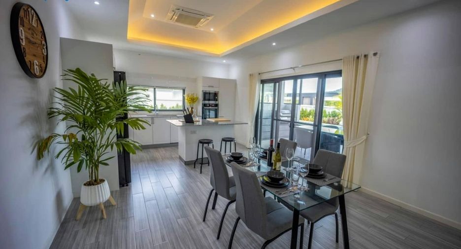 Villa zum Kauf mit Studio in Hua Hin, Prachuap Khiri Khan