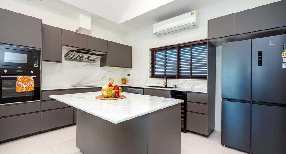 For sale 3 ベッドルーム villa in Hua Hin, Prachuap Khiri Khan